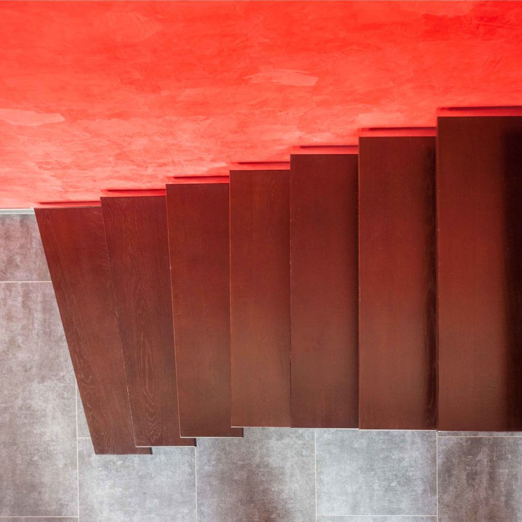escalier moderne avec marche bois lehoux