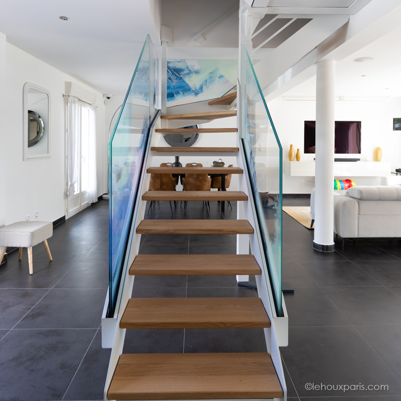 Lehoux Paris escalier verre moderne et bois design led