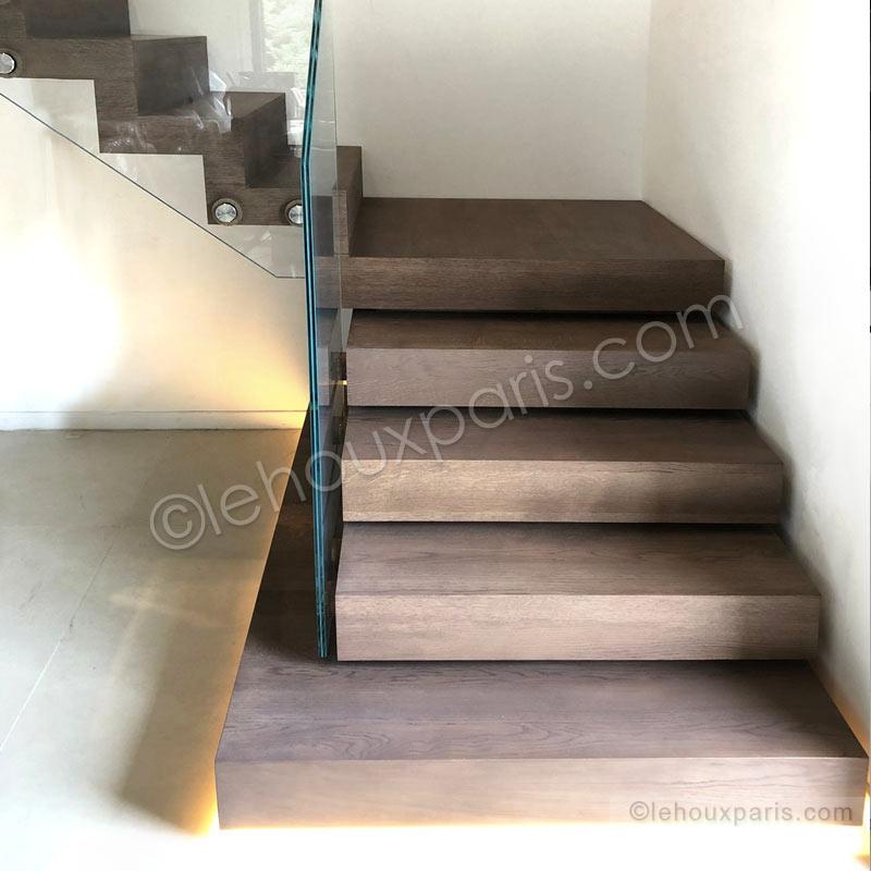 garde-corps rampe verre haut de gamme sur escalier béton bois qualité Paris